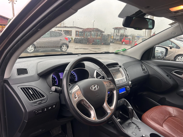 Hyundai IX35 2.0CRDI 4WD AVTOMAT/PANORAMA/KOJA/NAVI EURO 5 - автомобили, коли, обяви за нови и употребявани 12