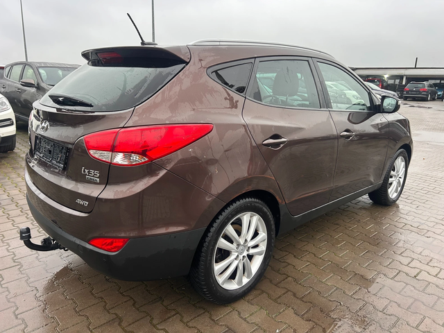 Hyundai IX35 2.0CRDI 4WD AVTOMAT/PANORAMA/KOJA/NAVI EURO 5 - автомобили, коли, обяви за нови и употребявани 5