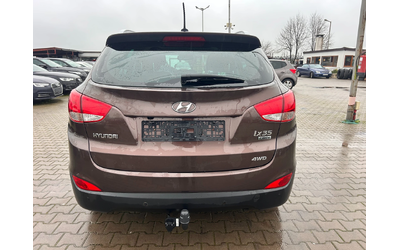 Hyundai IX35 2.0CRDI 4WD AVTOMAT/PANORAMA/KOJA/NAVI EURO 5 - автомобили, коли, обяви за нови и употребявани 6