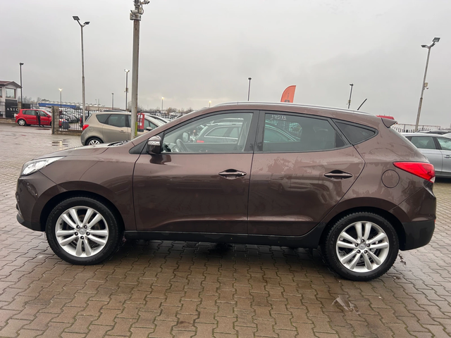 Hyundai IX35 2.0CRDI 4WD AVTOMAT/PANORAMA/KOJA/NAVI EURO 5 - автомобили, коли, обяви за нови и употребявани 8