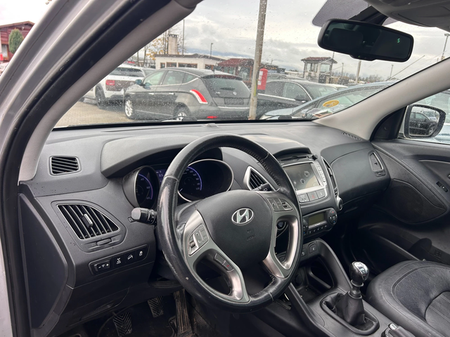 Hyundai IX35 2.0CRDI 4WD PANORAMA/KOJA/NAVI EURO 5 - автомобили, коли, обяви за нови и употребявани 11