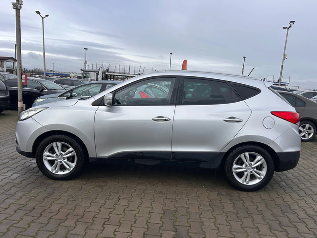 Hyundai IX35 2.0CRDI 4WD PANORAMA/KOJA/NAVI EURO 5 - автомобили, коли, обяви за нови и употребявани 8