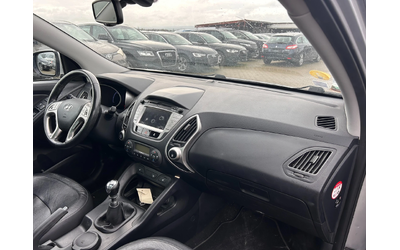 Hyundai IX35 2.0CRDI 4WD PANORAMA/KOJA/NAVI EURO 5 - автомобили, коли, обяви за нови и употребявани 9