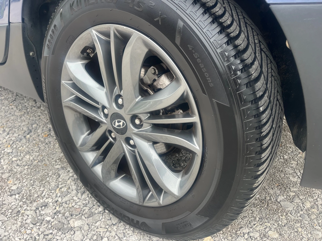 Hyundai IX35 1.6i - автомобили, коли, обяви за нови и употребявани 15