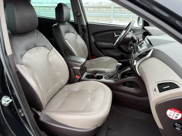 Hyundai IX35 2.0 CRDi / 4WD / 4X4 / KOJA / PODGREV / PARKTRONIC - автомобили, коли, обяви за нови и употребявани 10