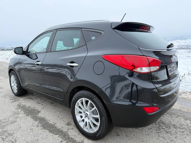 Hyundai IX35 2.0 CRDi / 4WD / 4X4 / KOJA / PODGREV / PARKTRONIC - автомобили, коли, обяви за нови и употребявани 4