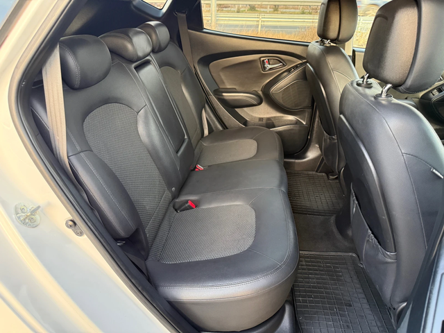 Hyundai IX35 1.7 CRDi / NAVI / CAMERA / KOJA / PODGREV / XENON - автомобили, коли, обяви за нови и употребявани 11