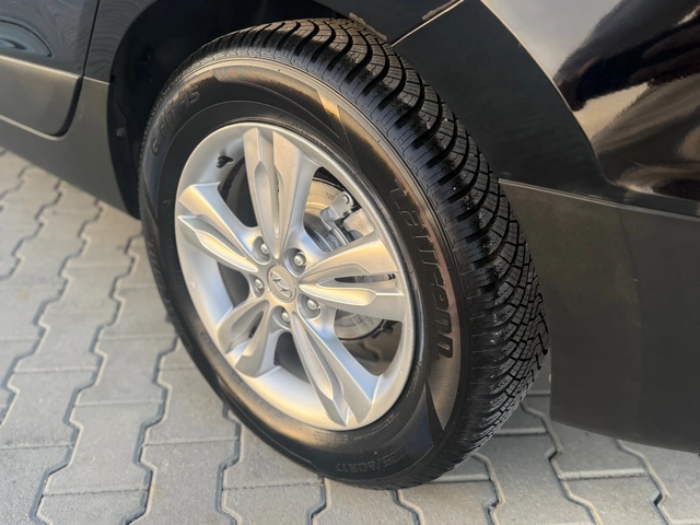 Hyundai IX35 1.7 crdi 116 ks Собствен лизинг - автомобили, коли, обяви за нови и употребявани 9