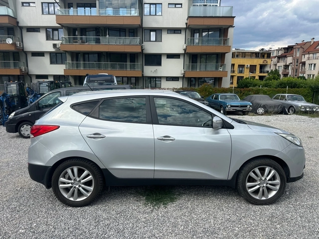 Hyundai IX35 АВТОМАТИК 4х4 - автомобили, коли, обяви за нови и употребявани 3