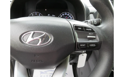 Hyundai Kona 2.0L Essential w/ CarPlay B.Camera BLND Spots NO A Front Wheel Drive - автомобили, коли, обяви за нови и употребявани 15