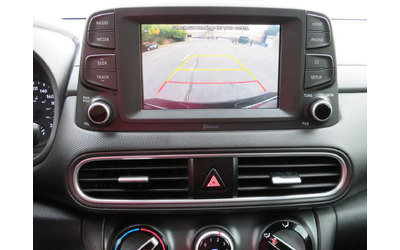 Hyundai Kona 2.0L Essential w/ CarPlay B.Camera BLND Spots NO A Front Wheel Drive - автомобили, коли, обяви за нови и употребявани 19