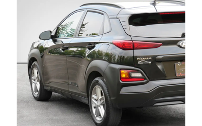 Hyundai Kona 2.0L Essential w/ CarPlay B.Camera BLND Spots NO A Front Wheel Drive - автомобили, коли, обяви за нови и употребявани 9