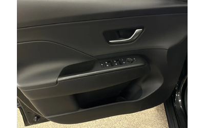 Hyundai Kona 2.0l Preferred - TREND/AWD/LEATHER/ROOF! All Wheel Drive - автомобили, коли, обяви за нови и употребявани 13