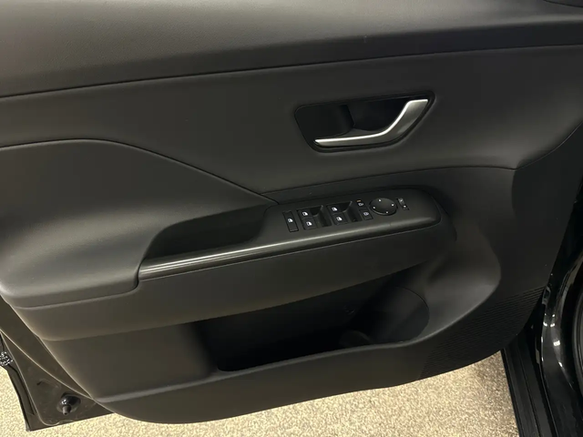 Hyundai Kona 2.0l Preferred - TREND/AWD/LEATHER/ROOF! All Wheel Drive - автомобили, коли, обяви за нови и употребявани 13