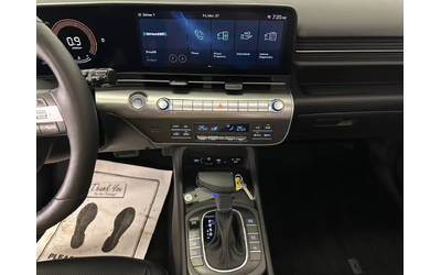 Hyundai Kona 2.0l Preferred - TREND/AWD/LEATHER/ROOF! All Wheel Drive - автомобили, коли, обяви за нови и употребявани 15