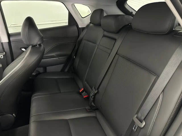 Hyundai Kona 2.0l Preferred - TREND/AWD/LEATHER/ROOF! All Wheel Drive - автомобили, коли, обяви за нови и употребявани 6