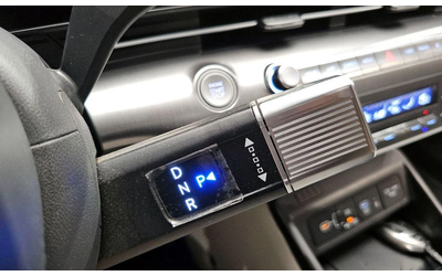 Hyundai Kona Gasoline 2.0 2WD Inspiration - автомобили, коли, обяви за нови и употребявани 8