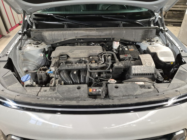 Hyundai Kona 2L 4cyl AWD - автомобили, коли, обяви за нови и употребявани 15