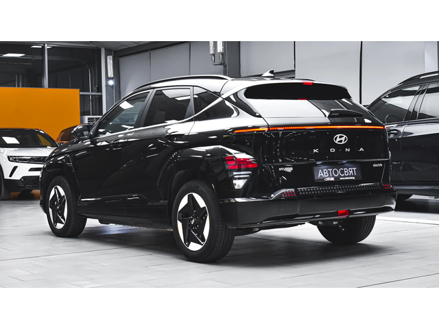 Hyundai Kona II Electric 65.4 kWh Comfort - автомобили, коли, обяви за нови и употребявани 6