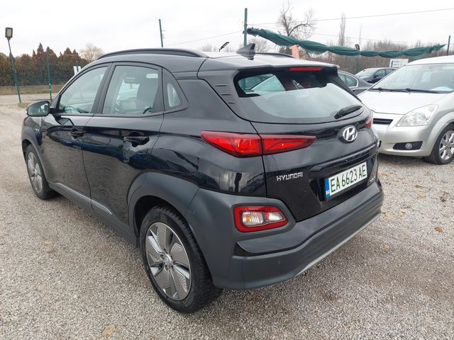 Hyundai Kona 64 kWh / Blue link / - автомобили, коли, обяви за нови и употребявани 6