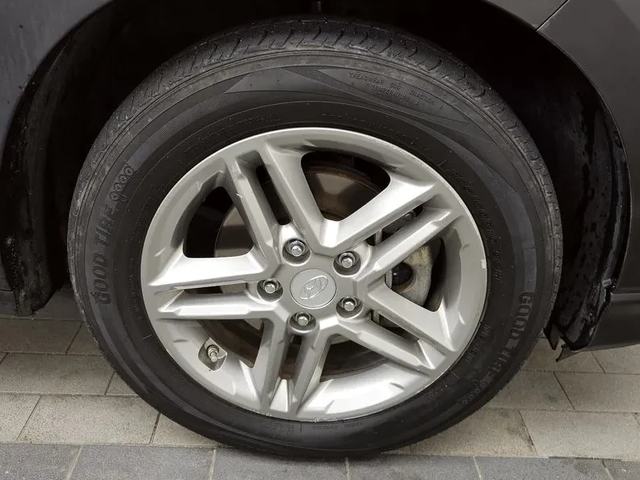 Hyundai Kona 1.6 2Wd Smart - автомобили, коли, обяви за нови и употребявани 4