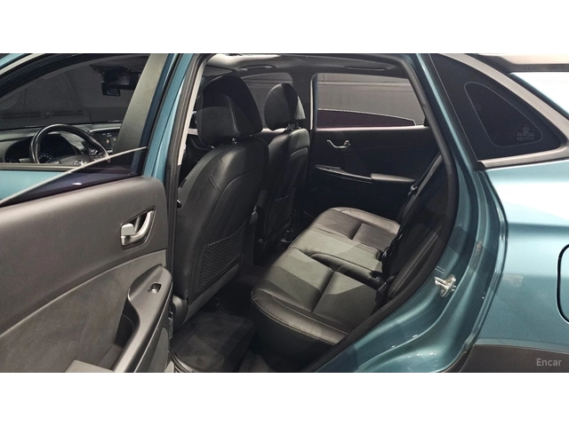 Hyundai Kona 1.6 Turbo 4WD Premium* КОЖА* ОБДУХВ* ПАНО - автомобили, коли, обяви за нови и употребявани 9