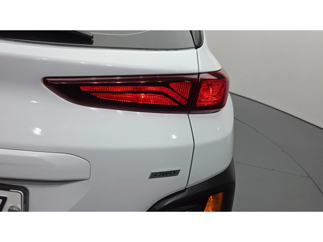 Hyundai Kona Diesel 1.6 4WD - автомобили, коли, обяви за нови и употребявани 4