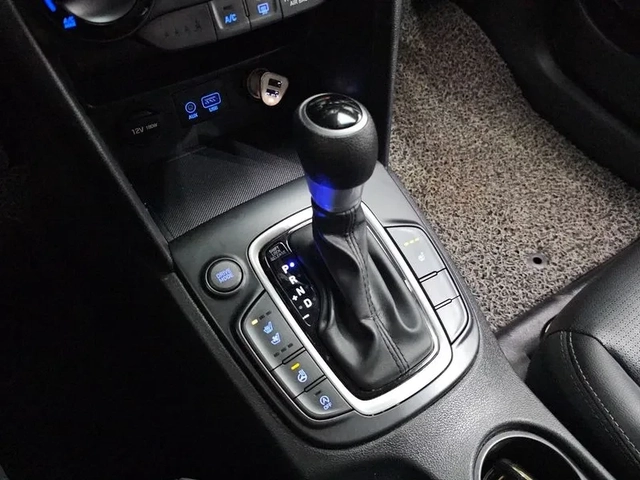 Hyundai Kona 1.6 - автомобили, коли, обяви за нови и употребявани 8