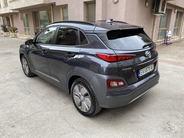 Hyundai Kona Electric/ 64 kWh/ 100% SOH/ Fashion/  Bluelink/ - автомобили, коли, обяви за нови и употребявани 6