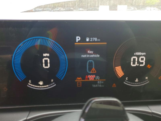 Hyundai Lantra 2.5L 4 FRONT WHEEL DRIVE - автомобили, коли, обяви за нови и употребявани 8