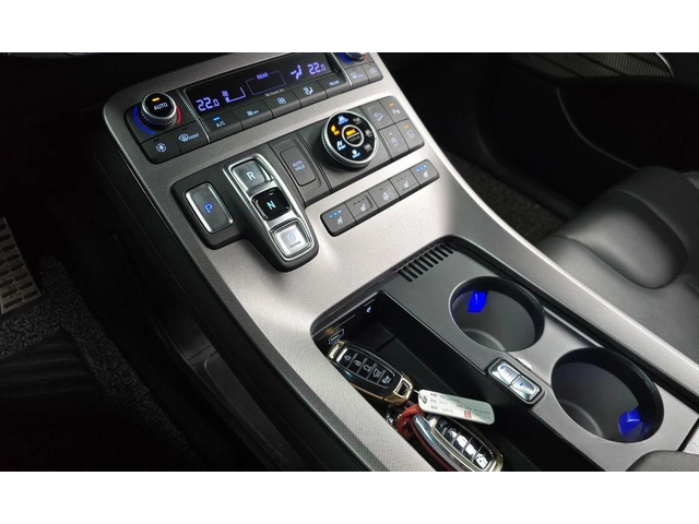 Hyundai Palisade Diesel 2.2 4WD Calligraphy - автомобили, коли, обяви за нови и употребявани 8