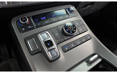 Hyundai Palisade Gasoline 3.8 4WD Prestige - автомобили, коли, обяви за нови и употребявани 8