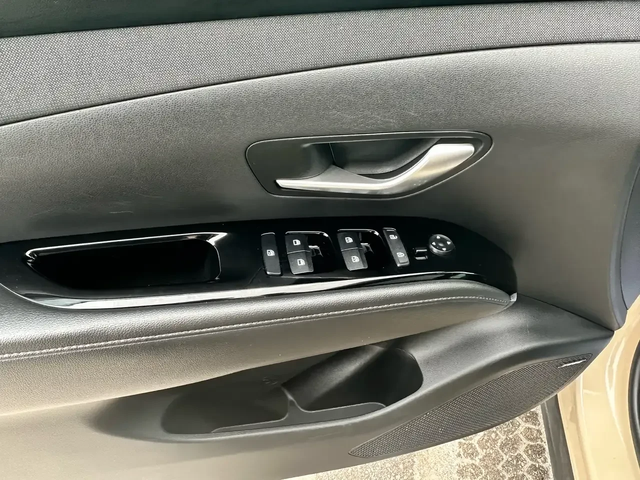 Hyundai Santa Cruz 2.5 Turbo AWD Preferred BOSE ШИБЕДАХ CARPLAY - автомобили, коли, обяви за нови и употребявани 9