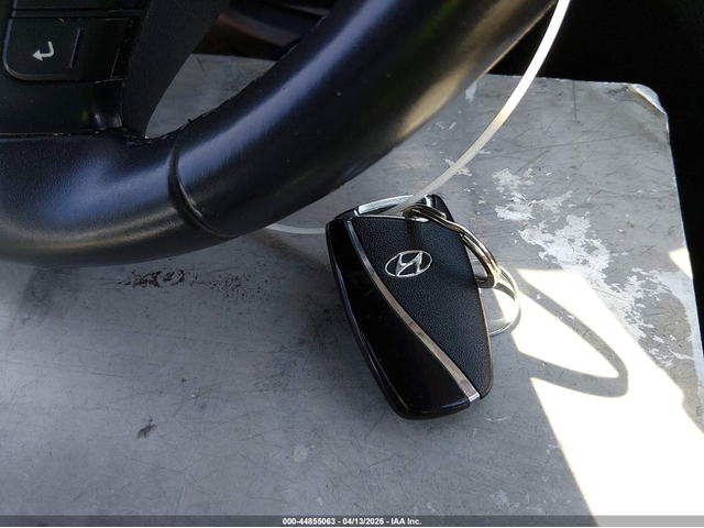 Hyundai Santa fe 2.4L I-4 DI, DOHC, VVT, 185HP Front Wheel Drive - автомобили, коли, обяви за нови и употребявани 10