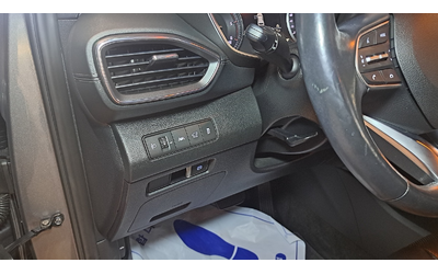 Hyundai Santa Fe - автомобили, коли, обяви за нови и употребявани 12