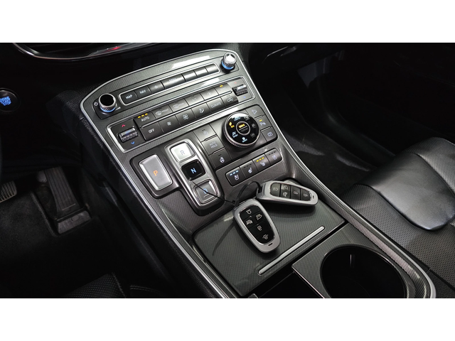 Hyundai Santa fe 2.2 4WD Exclusive autogeorge.com - автомобили, коли, обяви за нови и употребявани 8