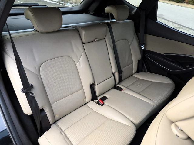 Hyundai Santa fe 2.2crdi/4WD/Automatic/Style - автомобили, коли, обяви за нови и употребявани 12