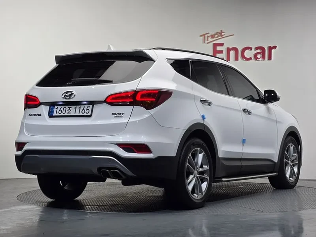 Hyundai Santa fe 2.2 4Wd Exclusive - автомобили, коли, обяви за нови и употребявани 1