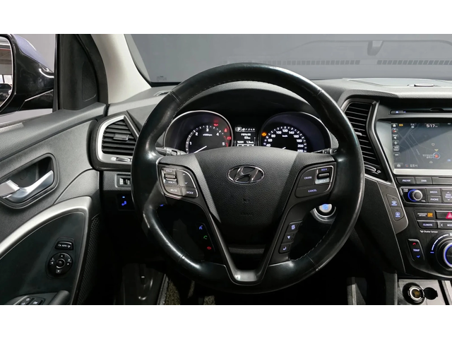 Hyundai Santa fe Diesel 2.0 2Wd - автомобили, коли, обяви за нови и употребявани 11