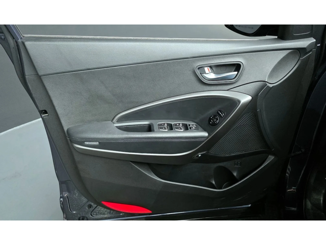 Hyundai Santa fe Diesel 2.0 2Wd - автомобили, коли, обяви за нови и употребявани 13