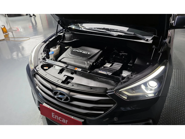 Hyundai Santa fe Diesel 2.0 2Wd - автомобили, коли, обяви за нови и употребявани 4