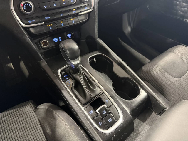 Hyundai Santa fe 2019 ESSENTIAL| ЧИСТА ИСТОРИЯ - автомобили, коли, обяви за нови и употребявани 11