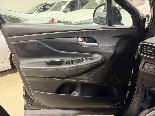 Hyundai Santa fe 2019 ESSENTIAL| ЧИСТА ИСТОРИЯ - автомобили, коли, обяви за нови и употребявани 12