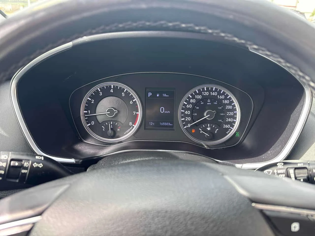 Hyundai Santa fe * Essential * CARFAX * 2 КЛЮЧА * КАМЕРА* ПОДГРЕВИ - автомобили, коли, обяви за нови и употребявани 9