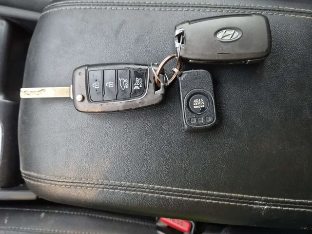 Hyundai Santa fe * ESSENTIAL * CARFAX * 2 КЛЮЧА * - автомобили, коли, обяви за нови и употребявани 6