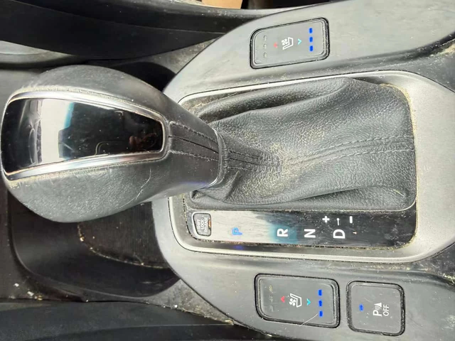 Hyundai Santa Fe * Limited * 2 КЛЮЧА* PANO* KEYLESS* ПОДГРЕВ* - автомобили, коли, обяви за нови и употребявани 10