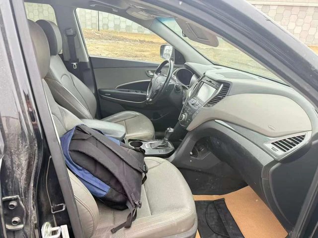 Hyundai Santa Fe * Limited * 2 КЛЮЧА* PANO* KEYLESS* ПОДГРЕВ* - автомобили, коли, обяви за нови и употребявани 4