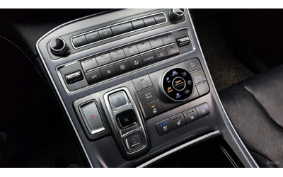 Hyundai Santa fe Calligraphy* 4x4* DISTRONIC* 360* ОБДУХВАНЕ* HUD* - автомобили, коли, обяви за нови и употребявани 12