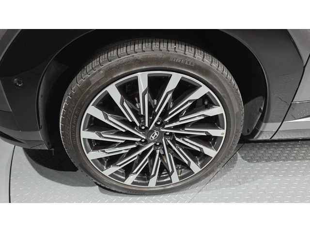 Hyundai Santa fe 2.5T* 4X4* CALLIGRAPHY* HEAD UP* БЕЗ ИНЦИДЕНТИ - автомобили, коли, обяви за нови и употребявани 4