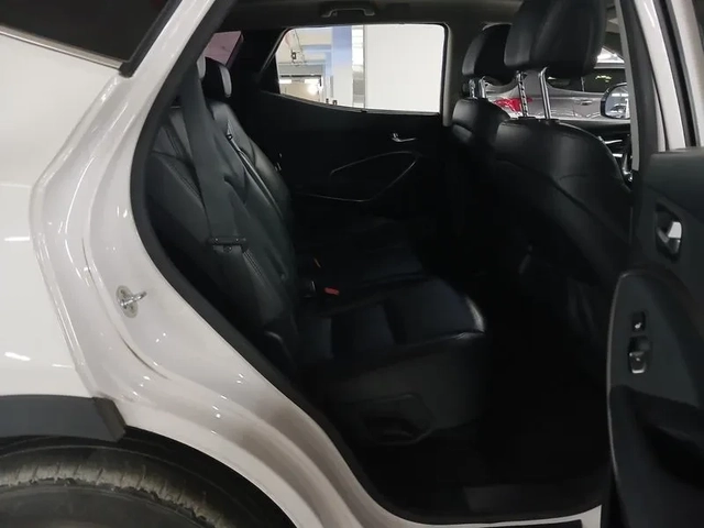 Hyundai Santa fe 2.2 CRDI 4WD - САМО 30% АВАНС - автомобили, коли, обяви за нови и употребявани 10
